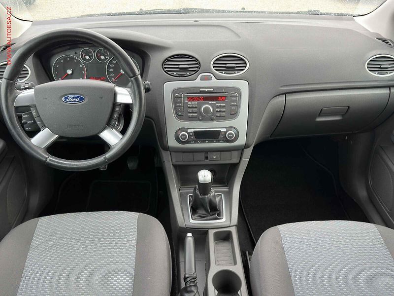 Ford Focus (2008) 1.6 16V, 1.maj, AC, tempo - fotka 8 z 15