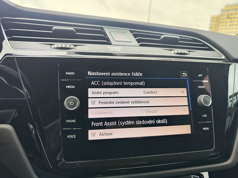 Volkswagen Touran 2.0 TDI/110kW Comfortline - fotka 18 z 32