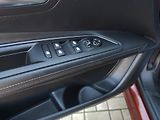 Peugeot 3008 1,5bHDi Allure EAT8 S&S Pano - náhled 35
