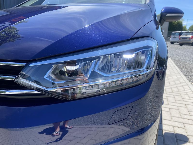 Volkswagen Touran 1.4 TSI 110kW- 1xMAJ.- 7 MÍST - fotka 9 z 42