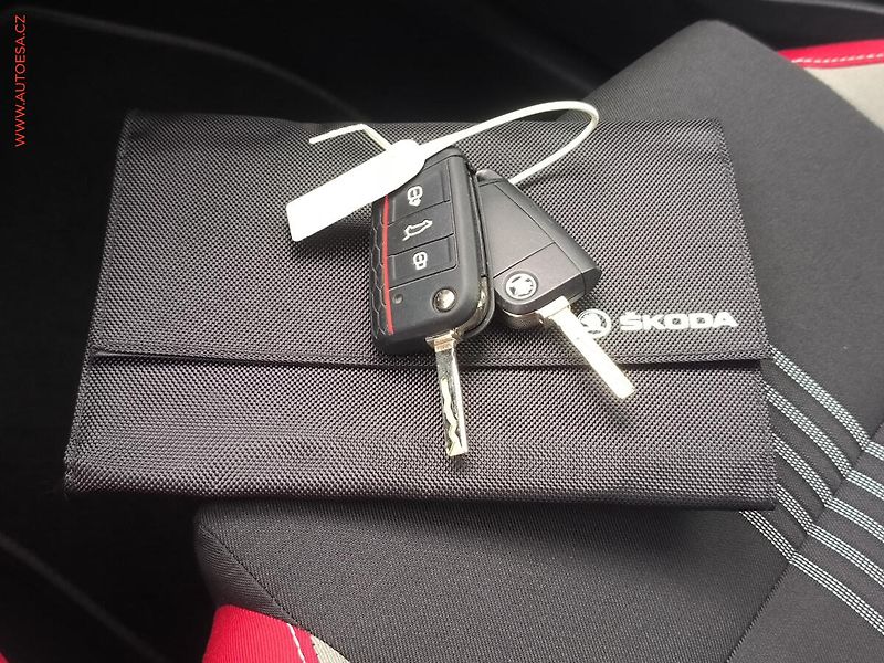 Škoda Fabia (2017) 1.0 TSi, Monte Carlo, navi - fotka 21 z 21