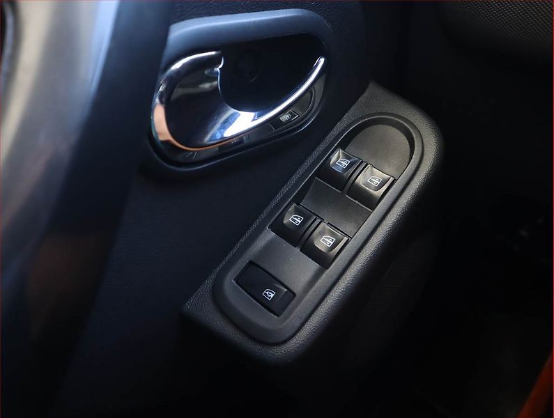 Dacia Duster (2017) 1.5 dCi, Navi, Tempomat - fotka 18 z 18