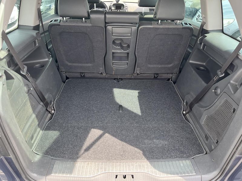 Opel Zafira 1.8 i Cosmo Automat 7 Míst - fotka 28 z 32