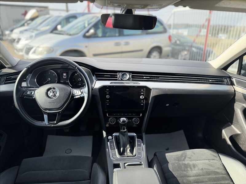 Volkswagen Passat 2,0 110kW R-LINE 93tKm ČR DPH - fotka 31 z 41