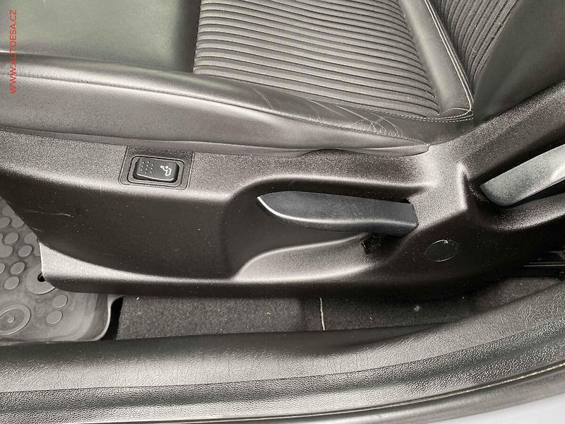 Fiat Tipo (2019) 1.4 T-Jet, ČR, servis.kniha - fotka 14 z 16