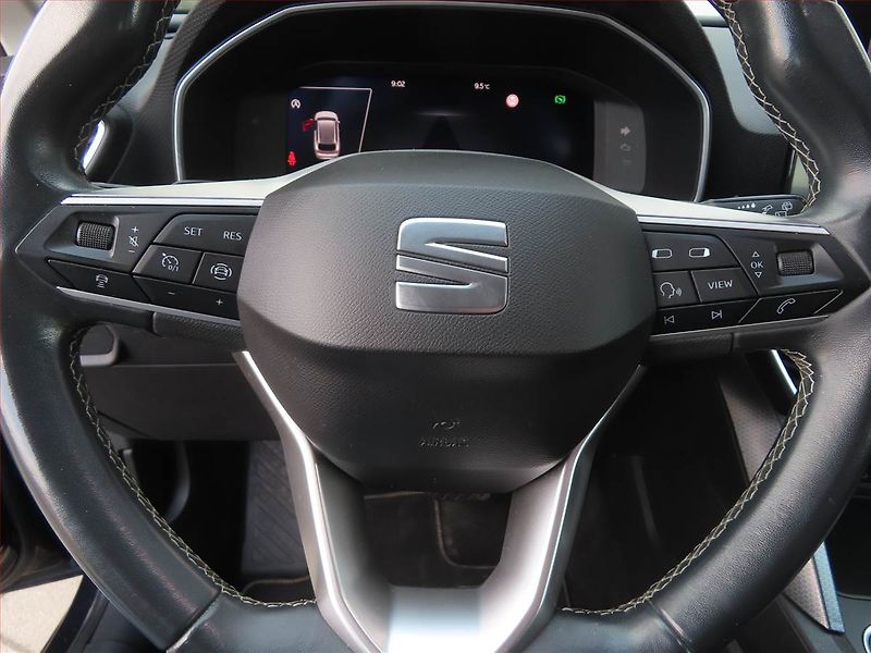 Seat Leon (2022) 2.0 TDI, Automat, Navi - fotka 16 z 21
