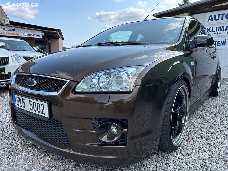 Ford Focus (2005) 1.6 i CHIP - fotka 1 z 27
