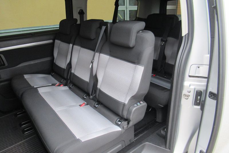 Citroën Jumpy SpaceTourer 8MÍST 1.MAJITEL - fotka 24 z 35