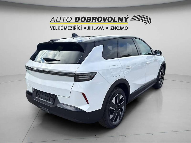 Opel Grandland (2026) GS Hybrid 1.2 TURBO (107kW/145 - fotka 7 z 24