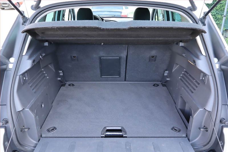 Peugeot 3008 (2014) 1.6 HDi, Serv.kniha, Tempomat - fotka 14 z 20