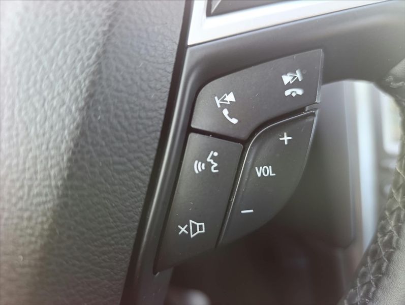 Ford Mondeo 2,0 TDCi Automat Kamera Navi - fotka 31 z 45