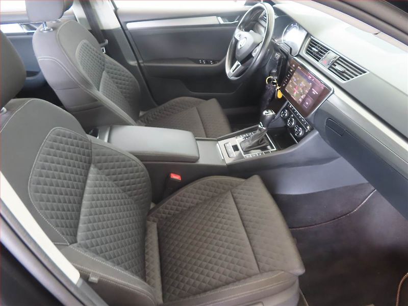 Škoda Superb (2018) Style 2.0 TDI, 4X4, Automat - fotka 9 z 14