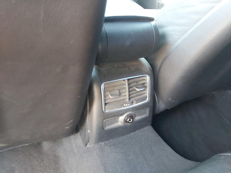 Audi A6 (2005) 3,2 Avant Quatro - fotka 27 z 36