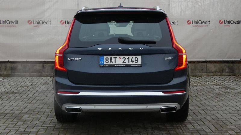 Volvo XC90 B5 AWD Inscription Auto 7míst - fotka 4 z 26