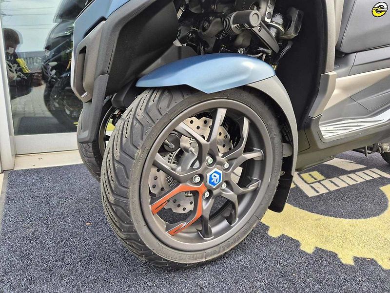 Piaggio MP3 530 Exclusive (2026) E5+ - fotka 10 z 26