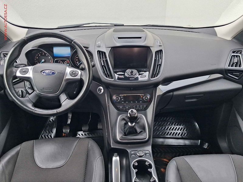 Ford Kuga (2016) 1.5 EB, Titanium, navi - fotka 8 z 19