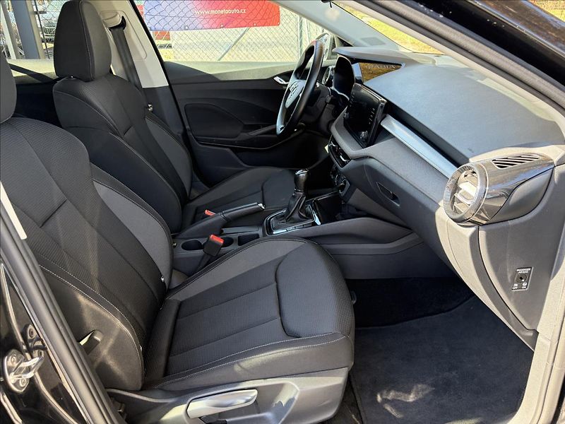 Škoda Fabia 1,0 TSi DPH 60t km  Matrix LED - fotka 29 z 50