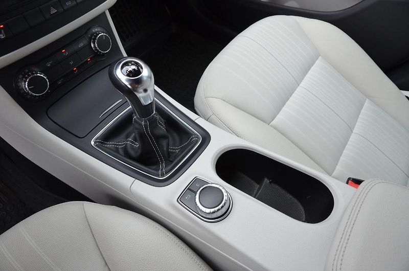 Mercedes-Benz Třídy B (2014) B 180 CDi / NAVI / Bi-XENON - fotka 32 z 33