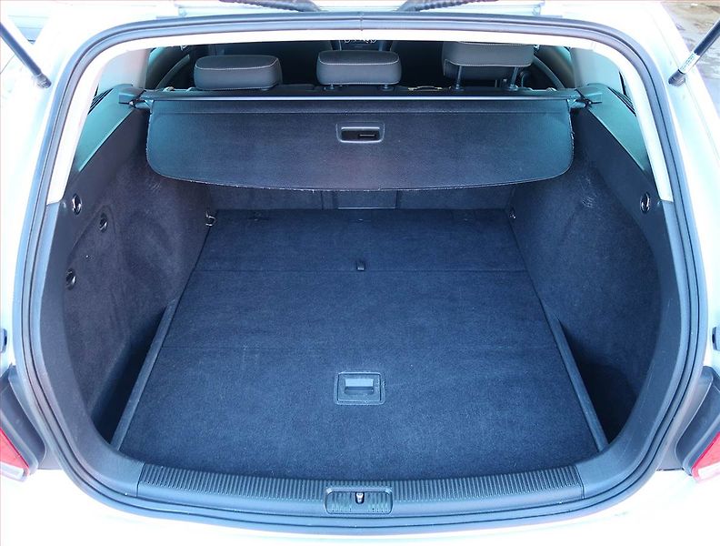 Volkswagen Golf (2013) 2.0 TDI, Park. senzory - fotka 13 z 18