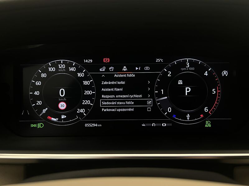 Land Rover Range Rover 4,4 SDV8 VOGUE AWD AUT - fotka 45 z 51
