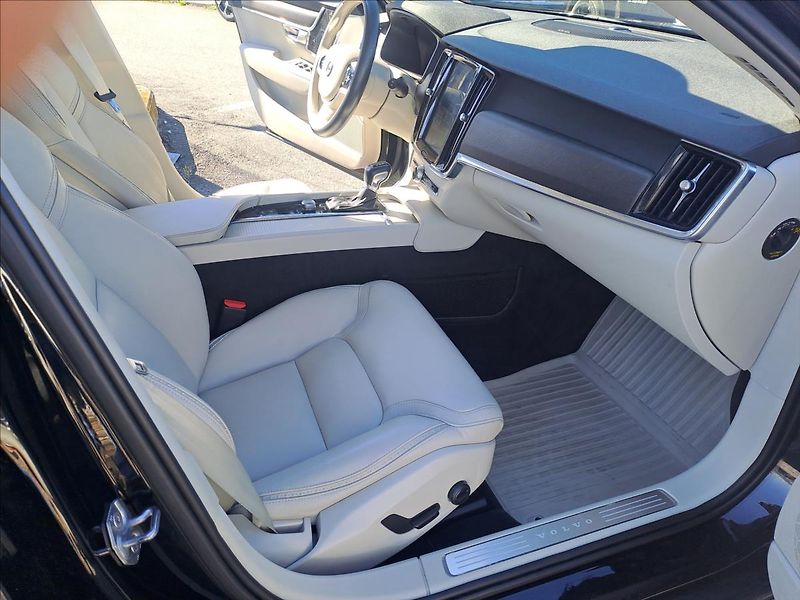 Volvo V90 T5 CC AWD CZ,1.MAJITEL,DPH - fotka 9 z 19