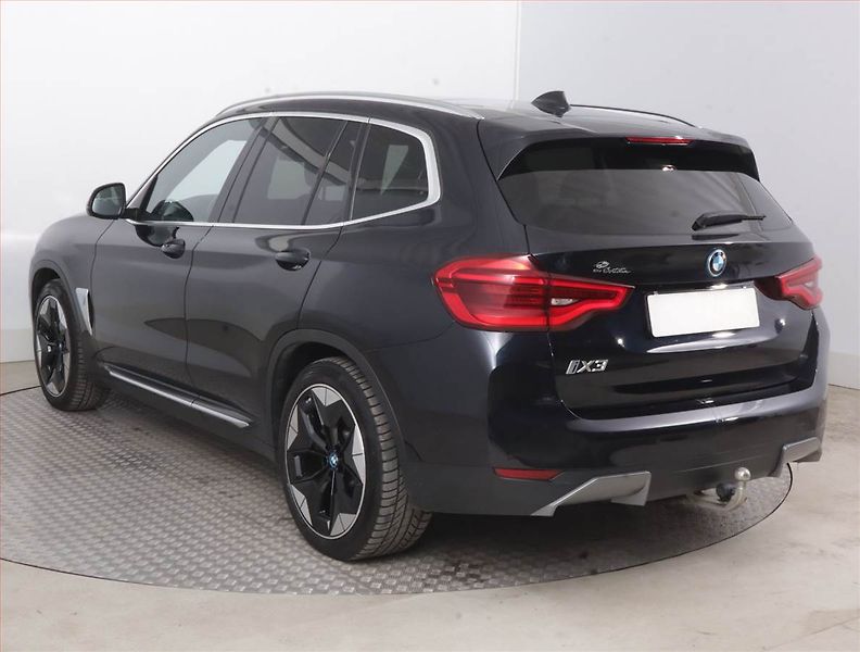 BMW iX3 (2021) 80 kWh, SoH 97% - fotka 4 z 21