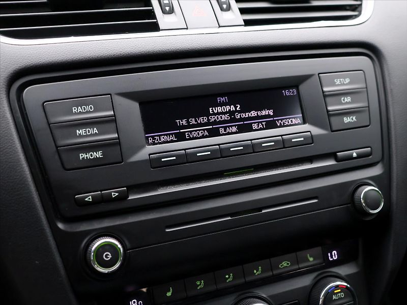 Škoda Octavia 2,0 TDI 110kW Elegance CZ - fotka 21 z 33