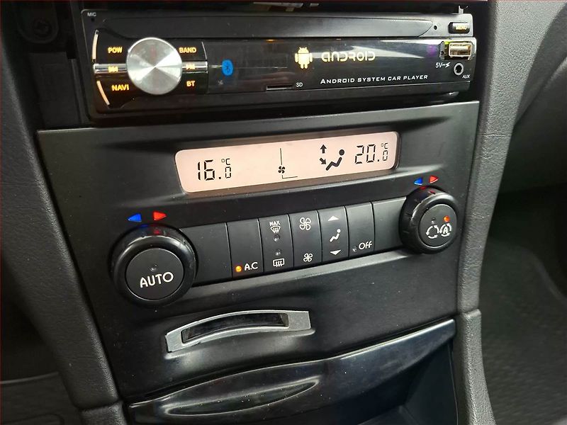 Renault Laguna (2007) 1.9 dCi, po STK, udržované - fotka 14 z 16