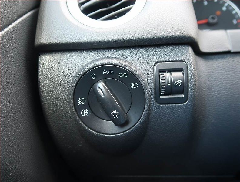 Volkswagen Tiguan (2008) 2.0 TDI, 4X4, Navi, Tempomat - fotka 18 z 23