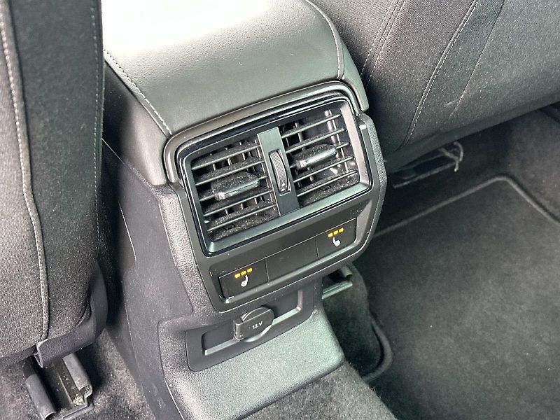 Škoda Karoq (2025) 2.0 TSI 4x4 DSG Sportline - fotka 25 z 36
