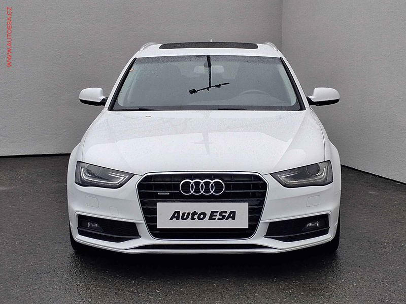 Audi A4 (2014) 2.0 TDi quattro, AT, TZ - fotka 2 z 18