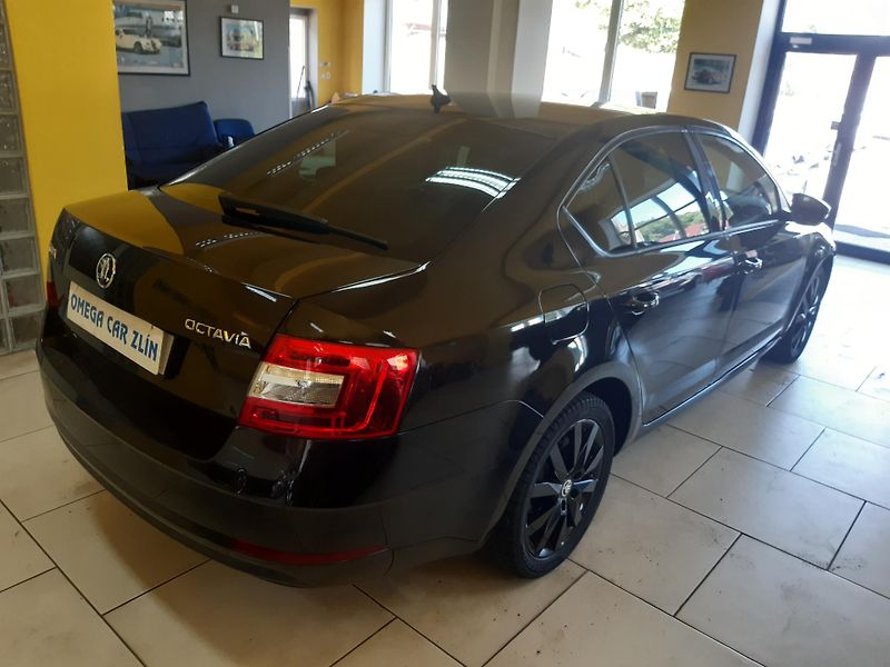 Škoda Octavia 1.6 TDI NAVI KAMERA APP - fotka 6 z 28