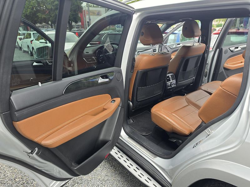 Mercedes-Benz GLS 350CDI 4-MATIC AMG Harman - fotka 10 z 27