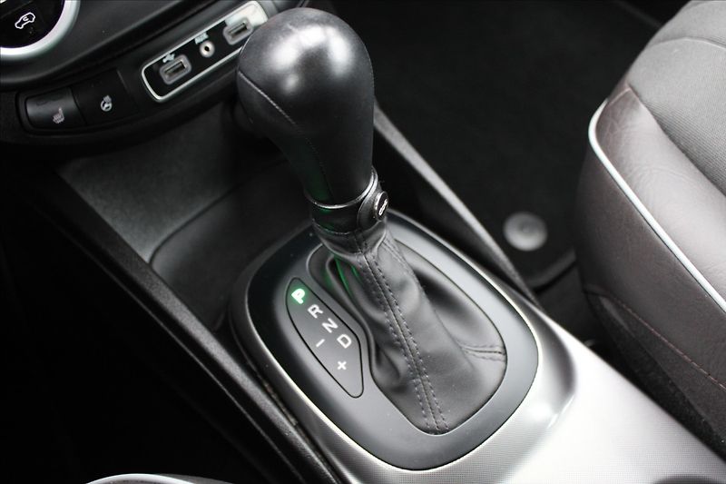 Fiat 500X 1,4 T  ČR,1.MAJITEL,AUTOMAT - fotka 18 z 36