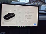 Tesla Model Y ZAMLUVENO !  393kw 21ALU 93,0% - náhled 24