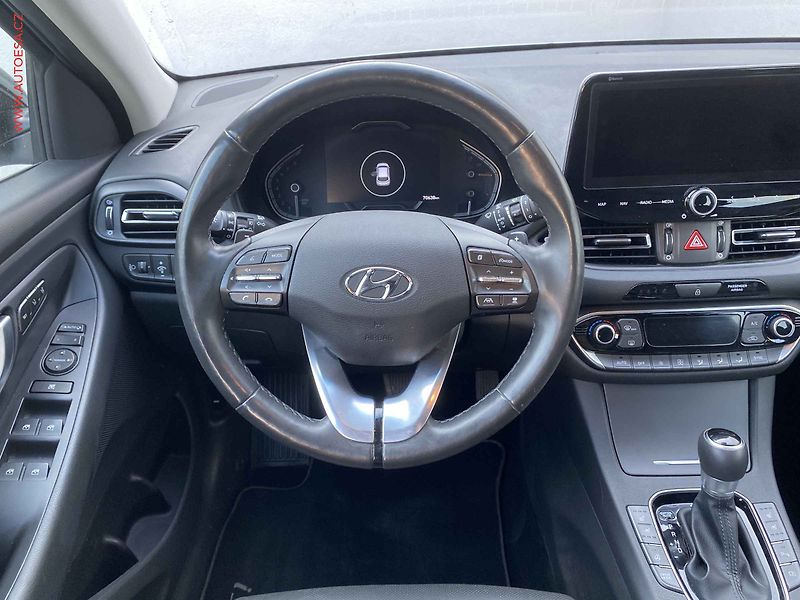 Hyundai i30 (2021) 1.5 TGDi MHEV, 1.maj,ČR - fotka 11 z 20