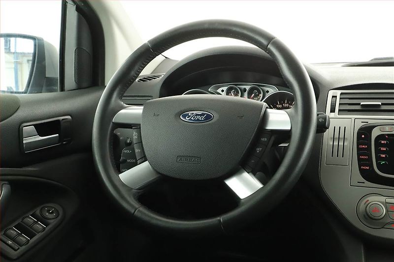 Ford Kuga (2011) 2.0 TDCi, nová STK - fotka 8 z 13