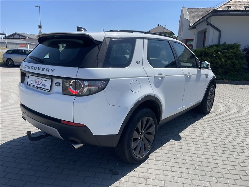 Land Rover Discovery Sport 2,0 TD4 132kw AWD Pano 7mist T - fotka 4 z 35