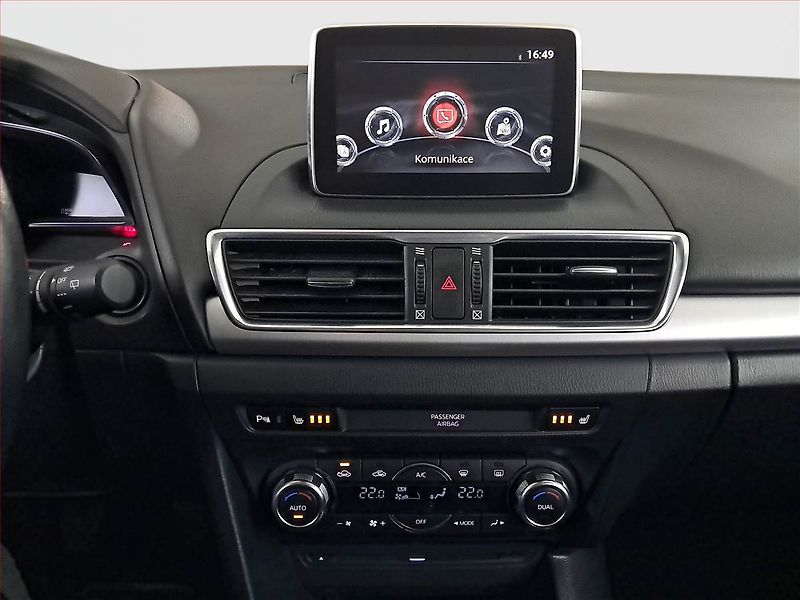 Mazda 3 (2016) 2.0 Skyactiv-G, Navi - fotka 12 z 21