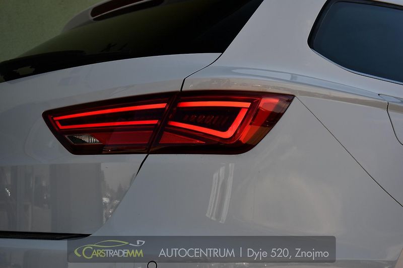 Seat Leon 1.8TSi Xcellence LED - fotka 57 z 57