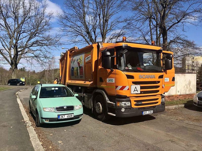 Popelářský vůz Scania G320.