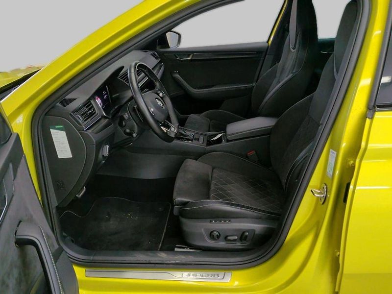 Škoda Superb Combi Sportline 147kw DSG 4x4 - fotka 6 z 14
