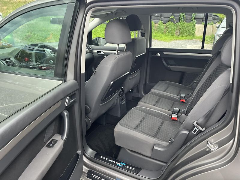 Volkswagen Touran (2010) 1,4 TSi 103 Kw TAŽNÉ - fotka 10 z 18
