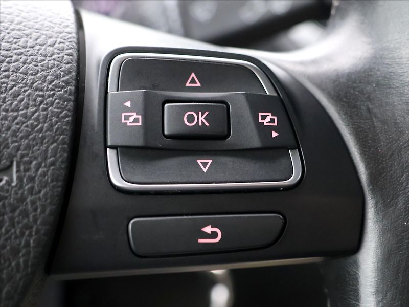 Volkswagen Tiguan 2,0 TDI 103kW Sport&Style 1.Ma - fotka 14 z 28