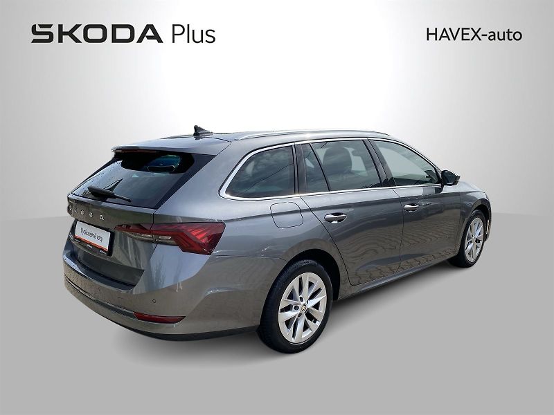 Škoda Octavia (2023) Combi 2.0 TDI DSG Style - fotka 2 z 37