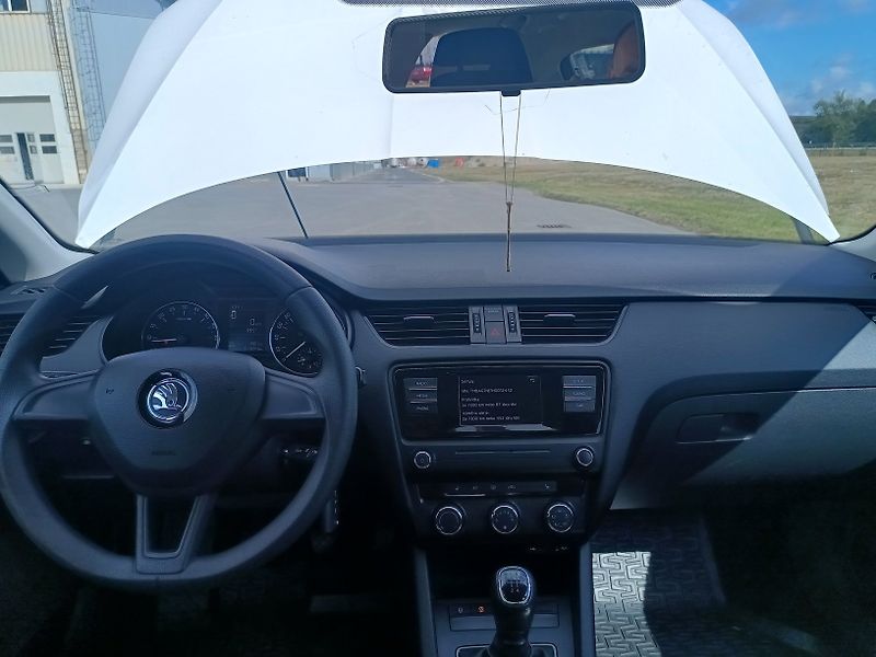 Škoda Octavia III 1.6 TDI - fotka 29 z 40