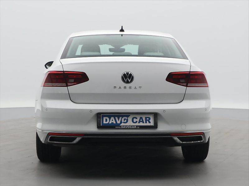 Volkswagen Passat 2.0 TDI 147kW DSG CZ Elegance - fotka 6 z 29