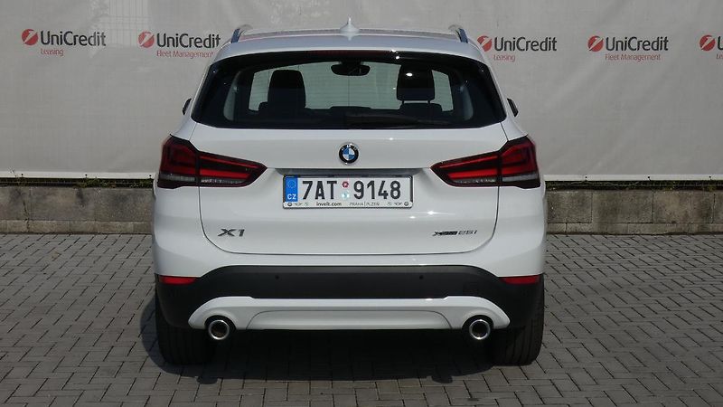 BMW X1 xDrive 25i Advantage Aut. - fotka 4 z 22