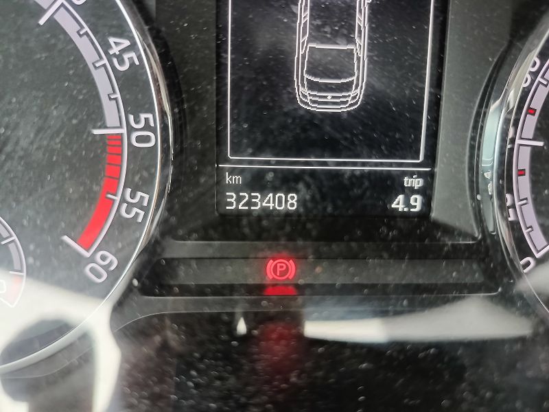 Škoda Octavia III 2.0 TDI - fotka 41 z 42