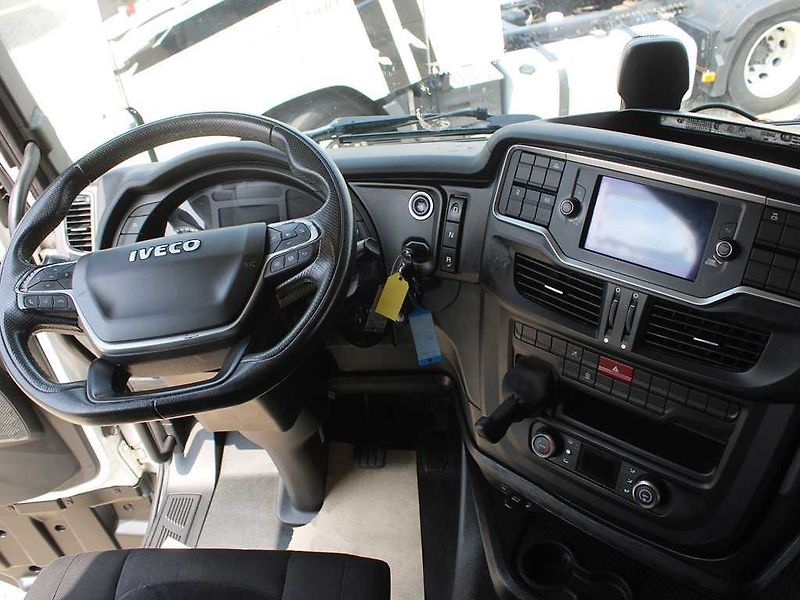 Iveco S-WAY 460, AS, LNG, EURO 6, RETARDER - fotka 8 z 20